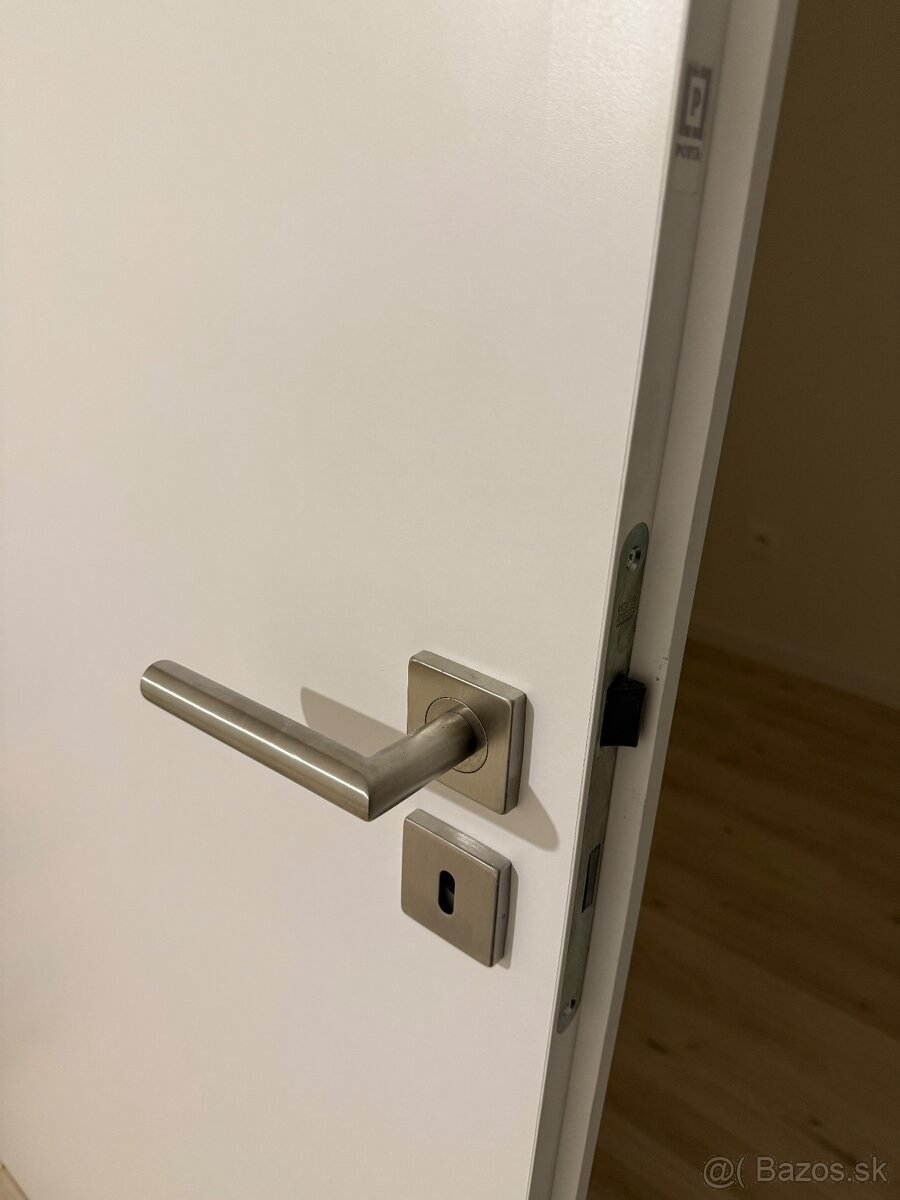 Interierové dvere Porta, zárubne, kovanie