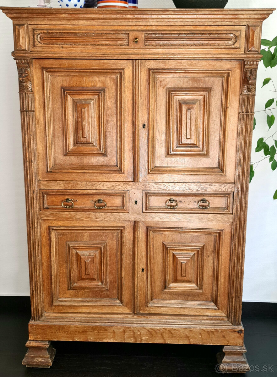 Starožitná veľká skriňa - PREDANÉ