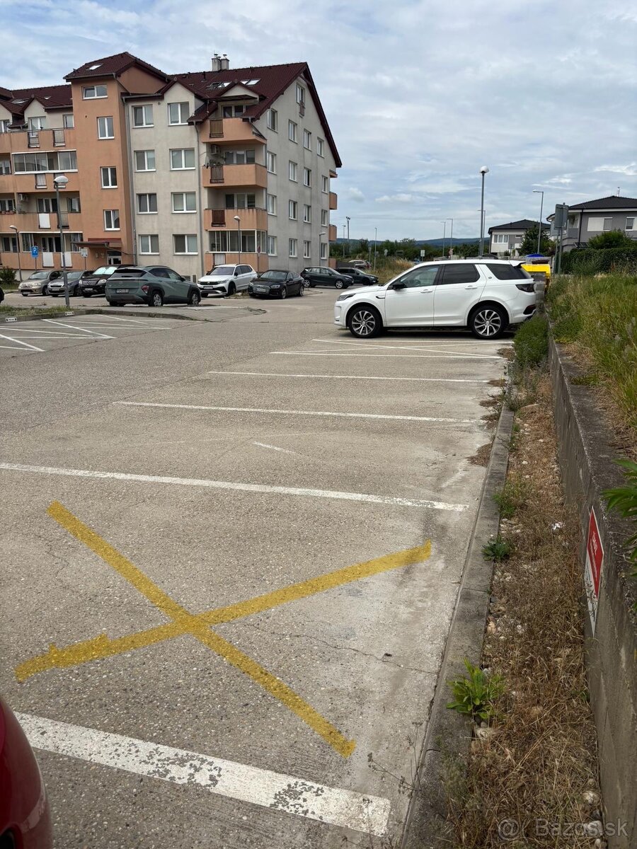 Prenájom parkovacieho miesta – Pezinok