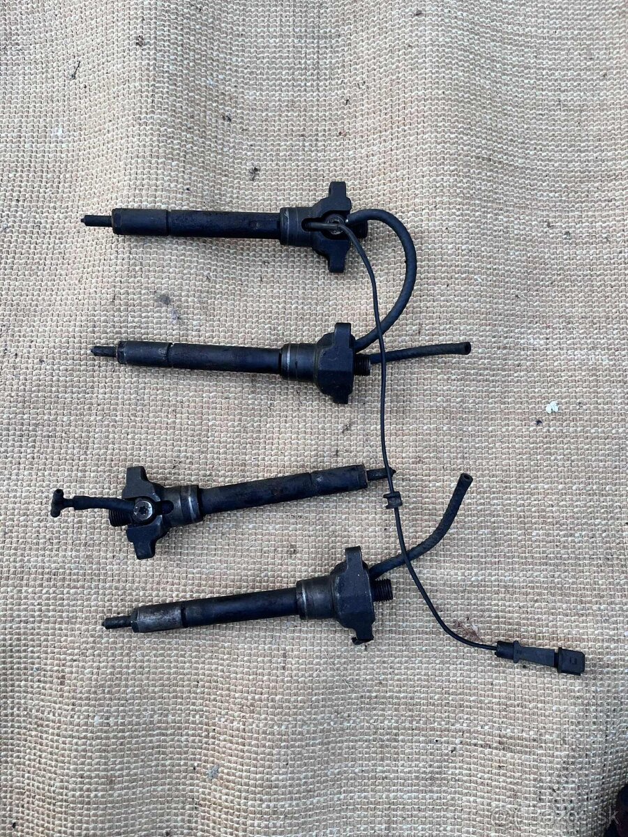 vstreky BMW E46 2.0D