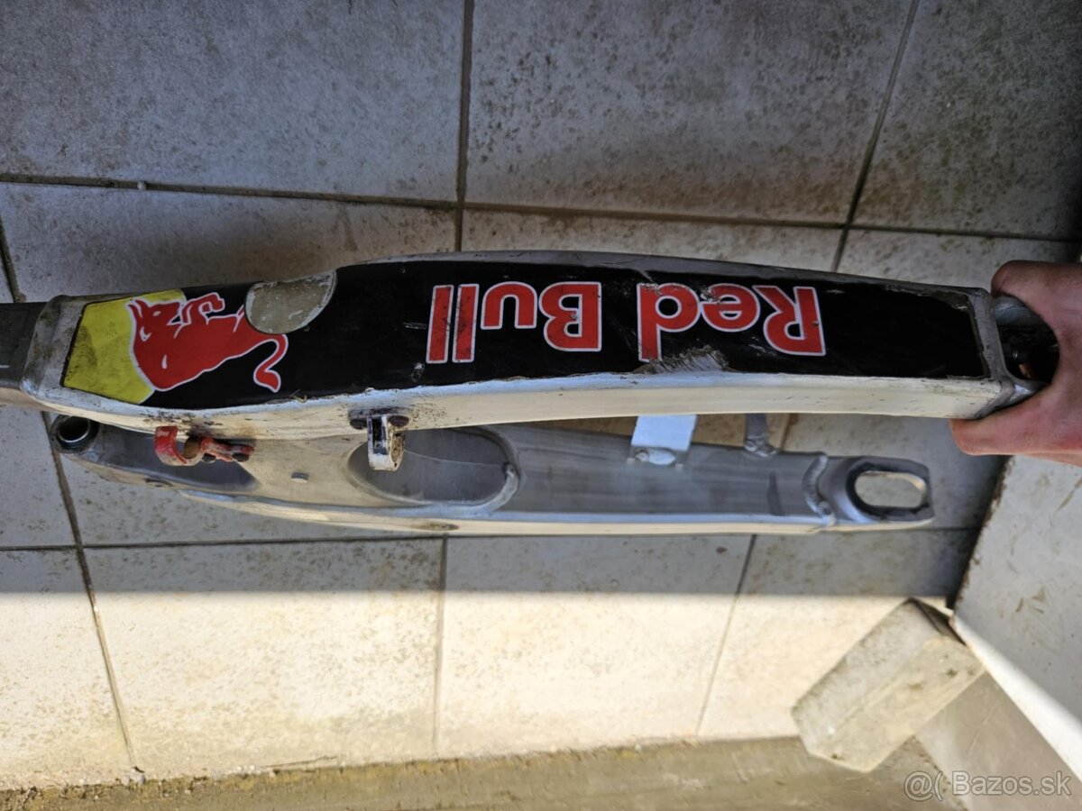 yamaha yz250f 2009 kyvna vydlica  nové ložiska