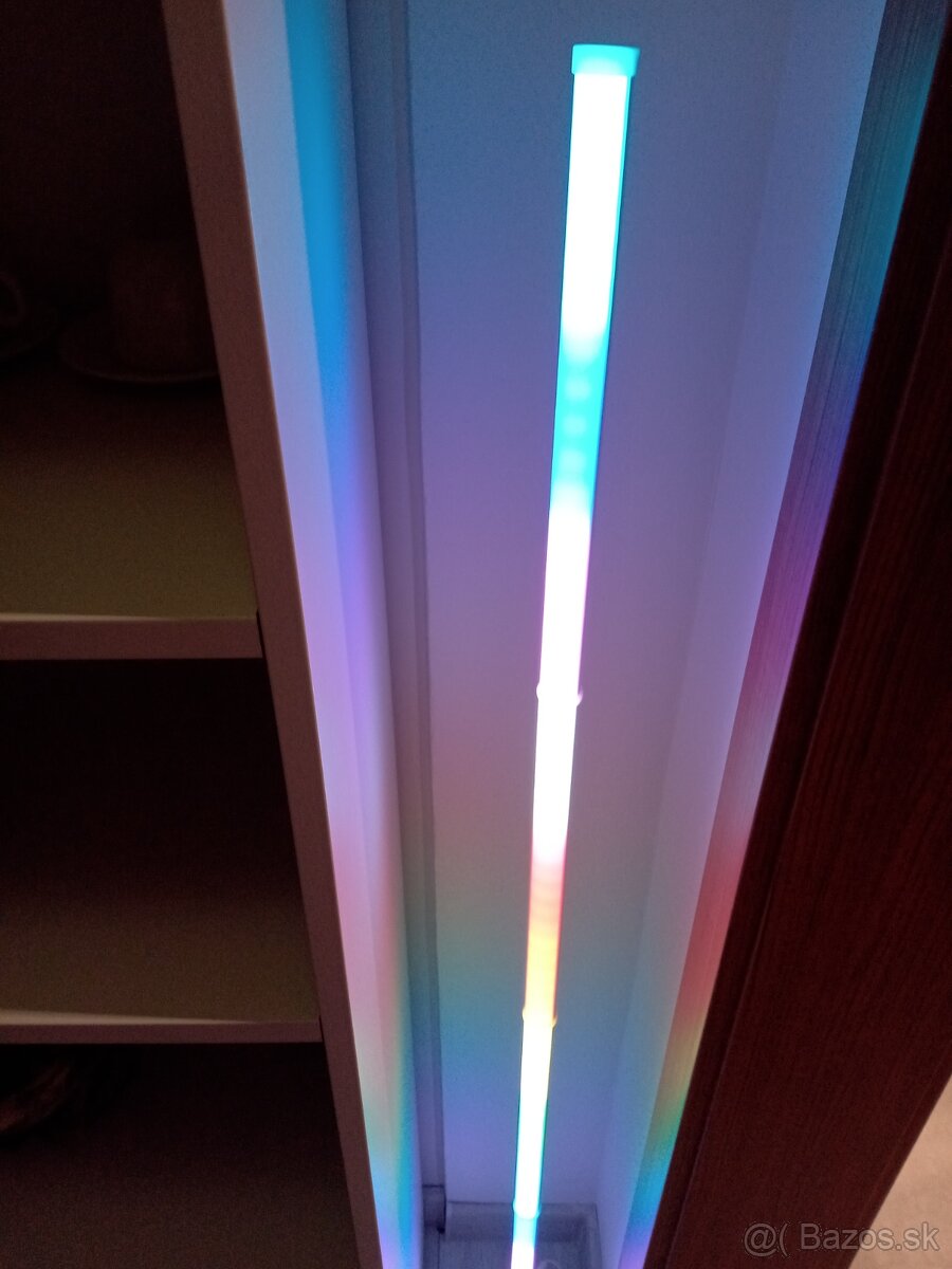 LED lampa na diaľkové ovládanie