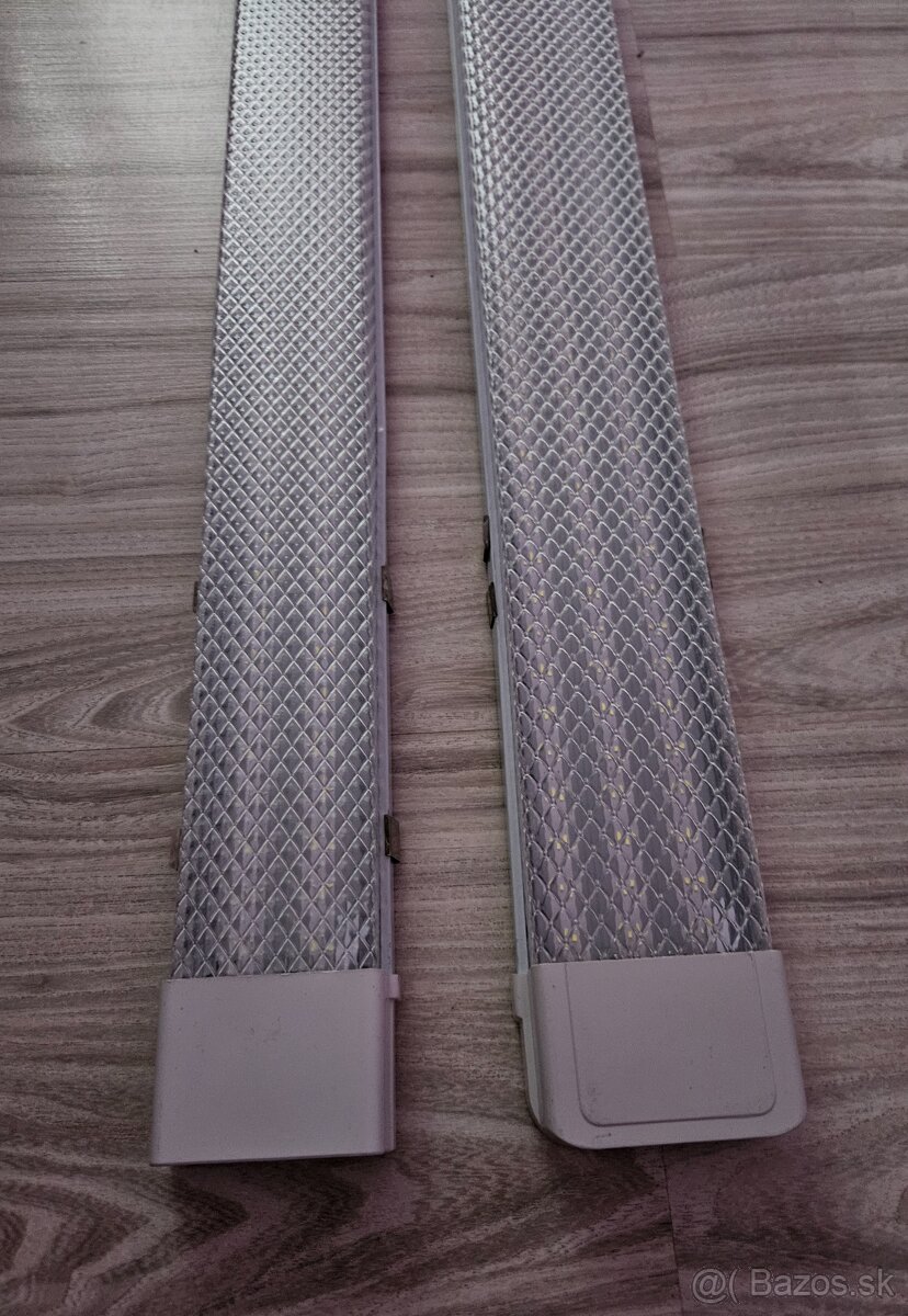 Led svetla 120cm priesvitne