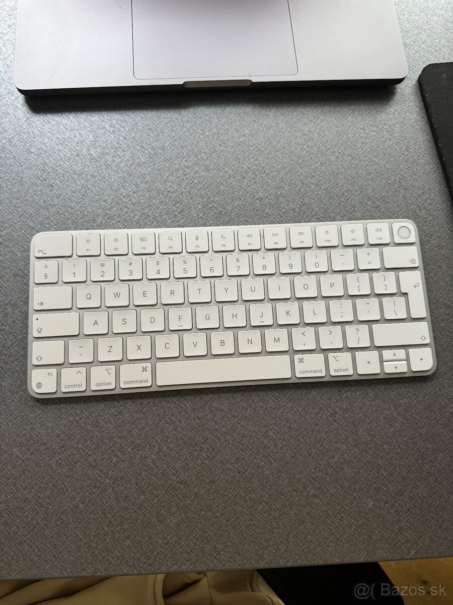 Apple Magic Keyboard s touch ID klavesnica