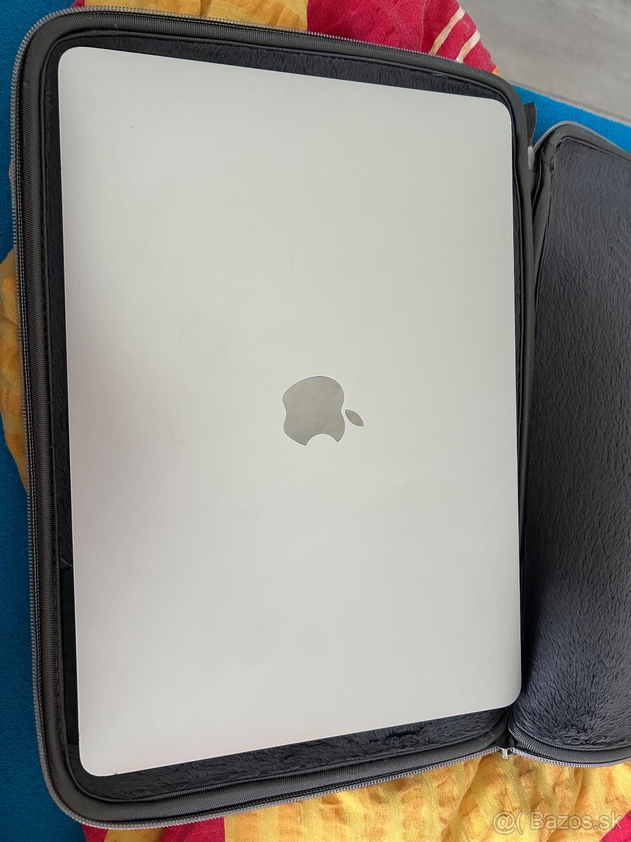 MacBook air 2019