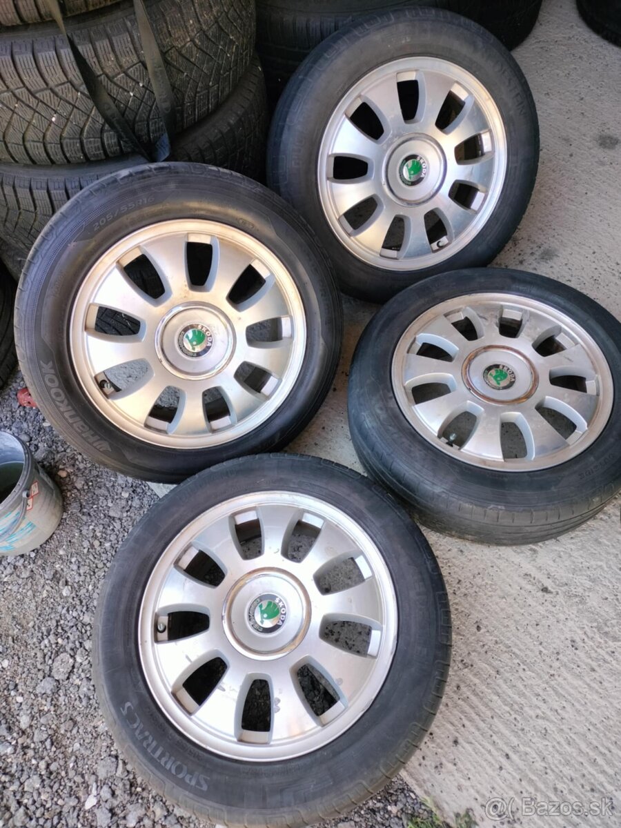 4ks alu disky orig. Škoda 5x100 r16 pneu 205/55 r16 4mm