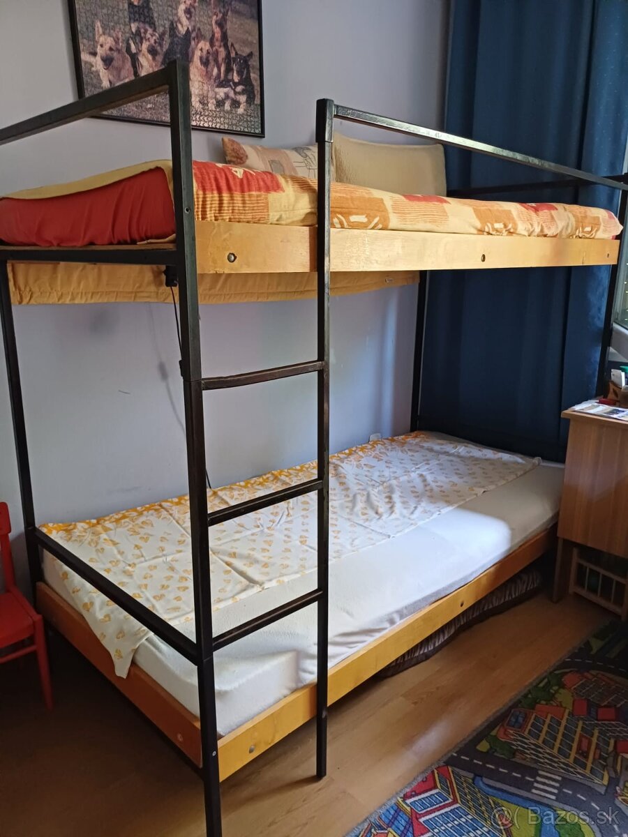Dvojposchodová posteľ
