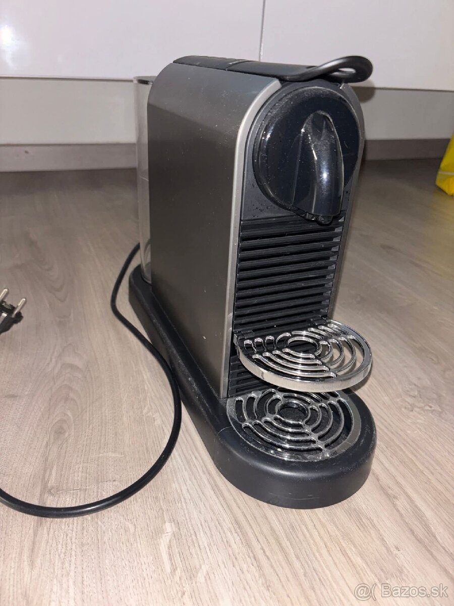 Kavovar nespresso