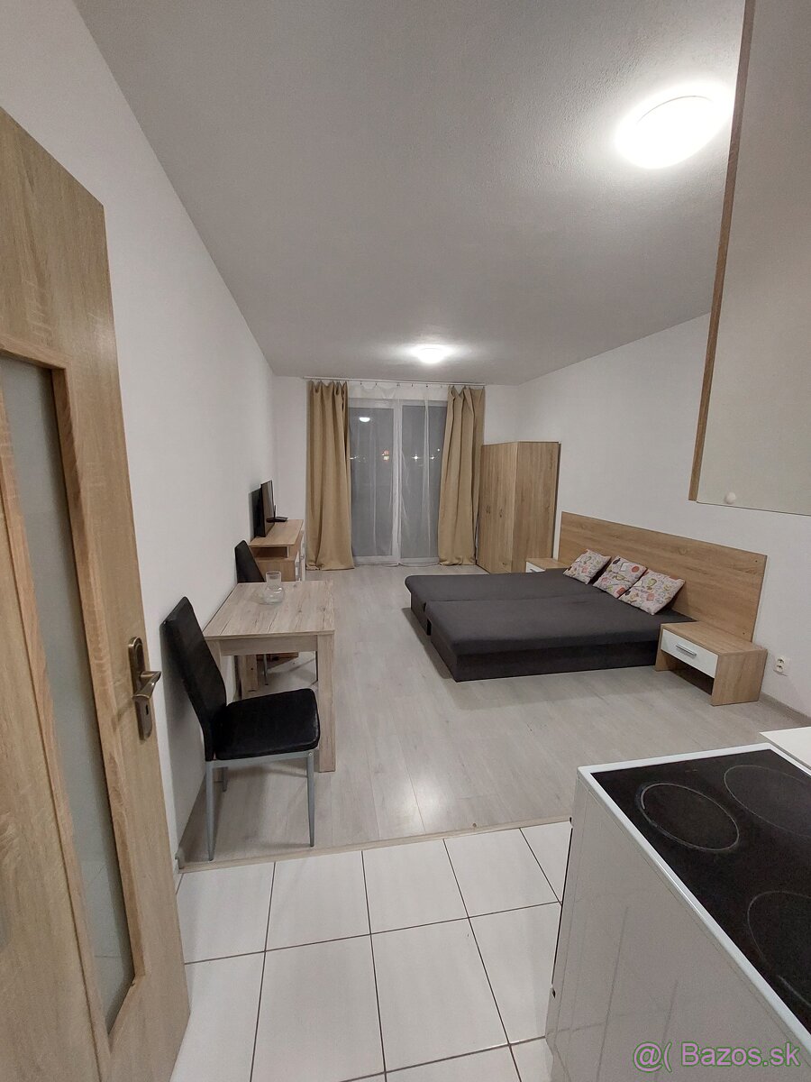 Garsónka Horný Dvor Senec