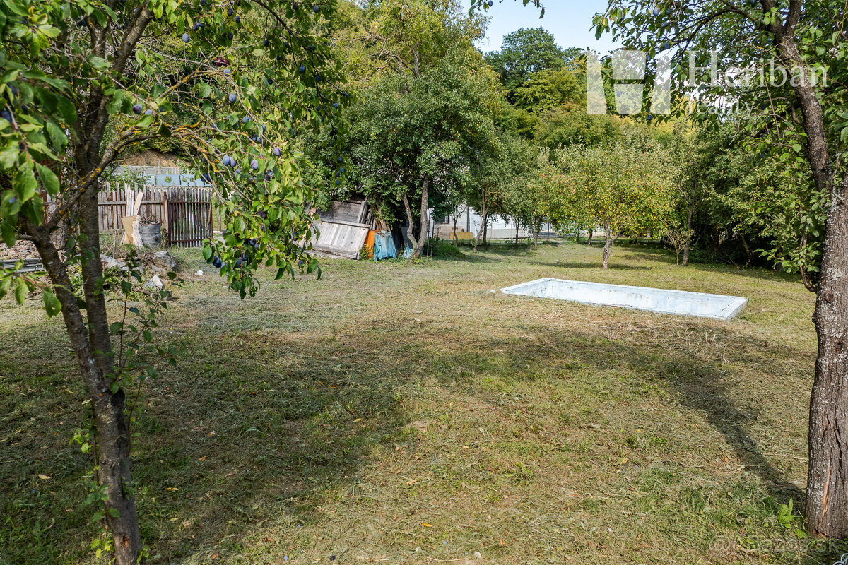 pozemok na výstavbu RD / chaty, 932m2,obec Sokol-časť Uhrinč