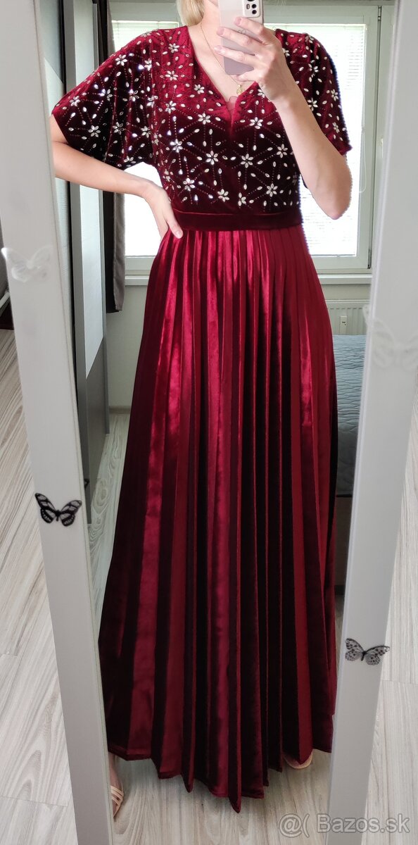 Nádherné spoločenské šaty od Xl