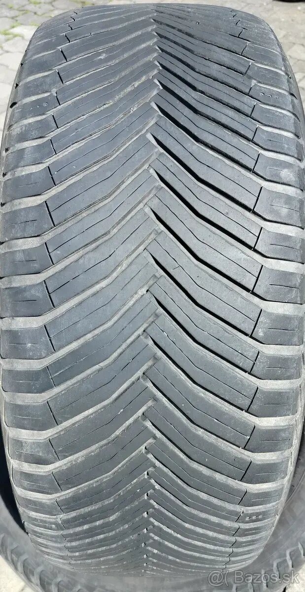 Celoročná pneu 2ks 255/45 R19 104H Michelin CrossClimate 2