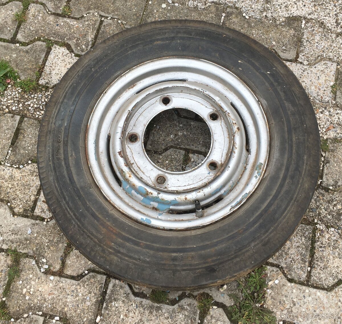 Pneumatika s diskom z veterana