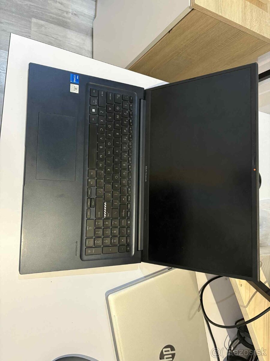 ASUS Vivobook 17