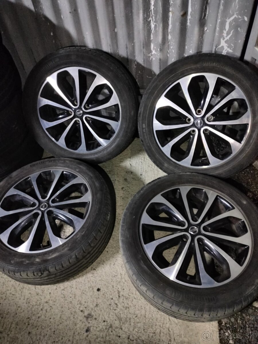 4ks alu disky orig. Nissan 5x114,3 R18 pneu 215/55 R18