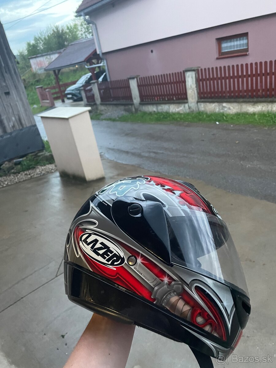 Prilba na motorku