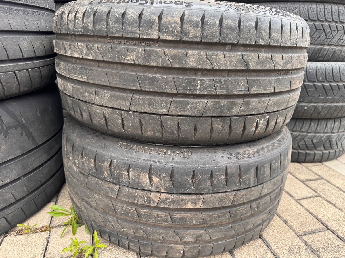 235/35 R19 continetal