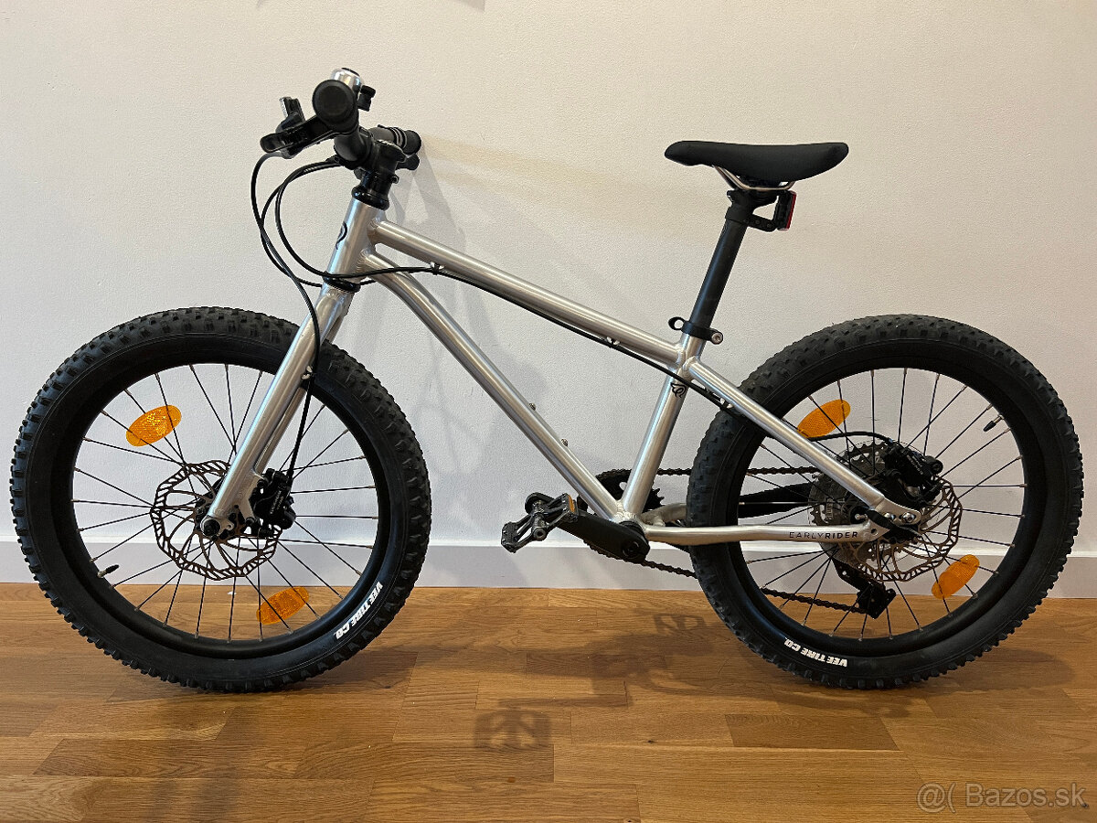 EARLY RIDER Seeker 20