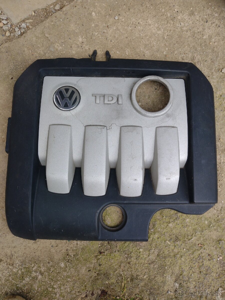 vrchný kryt motora Volkswagen Touran 1.9 TDI 2004