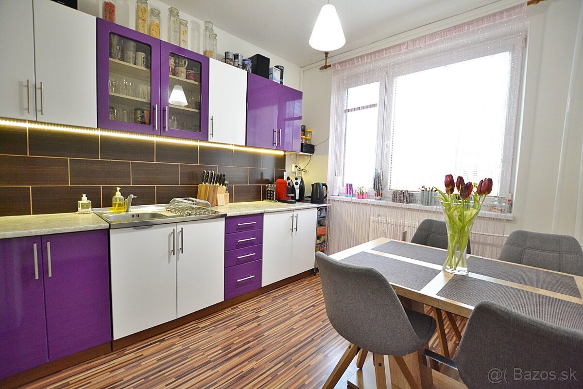 Pekný svetlý 4-izbový byt s loggiou, 80 m², Bukurešťská ul.