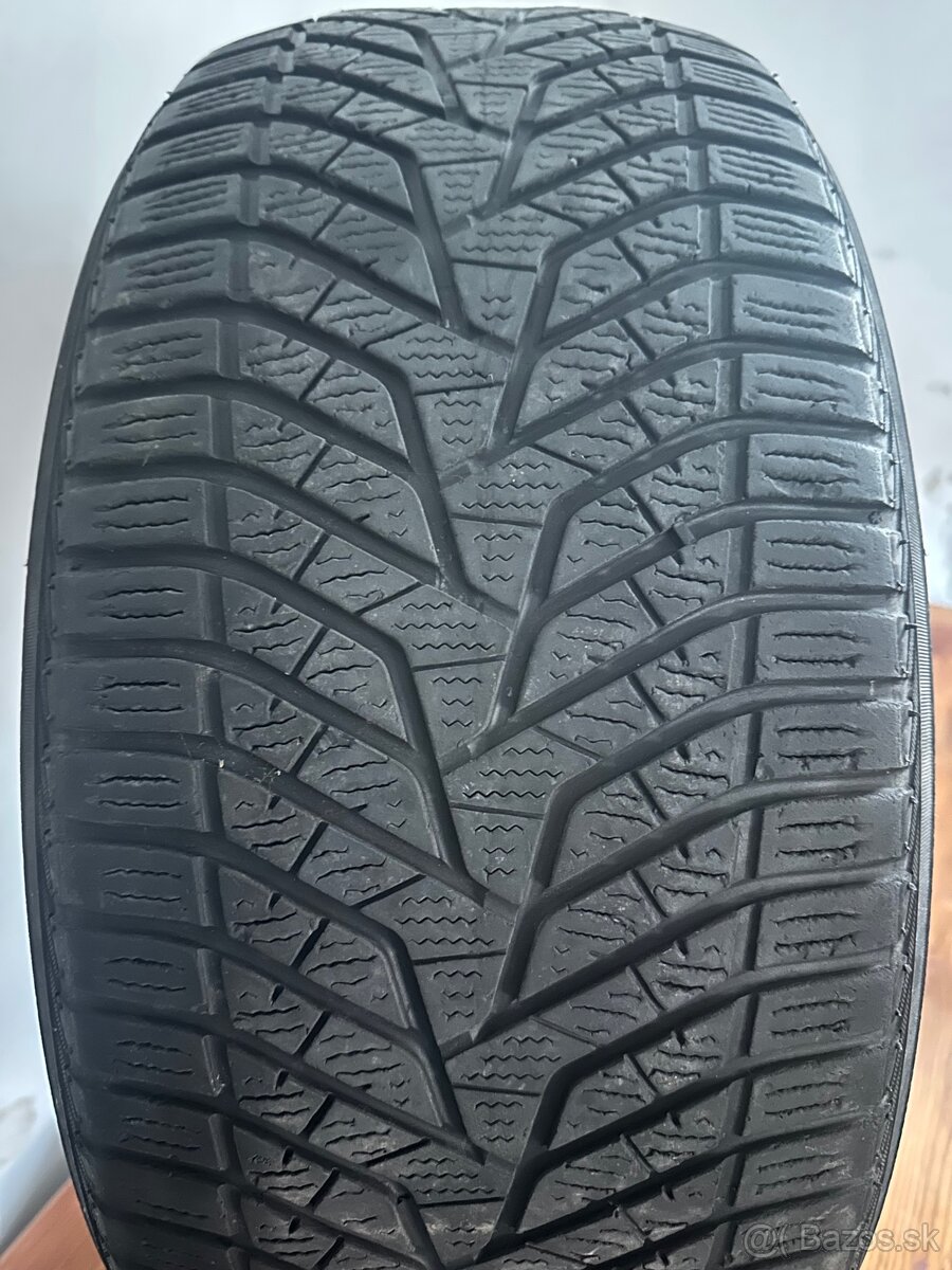 Zimné pneu 245/45 R19