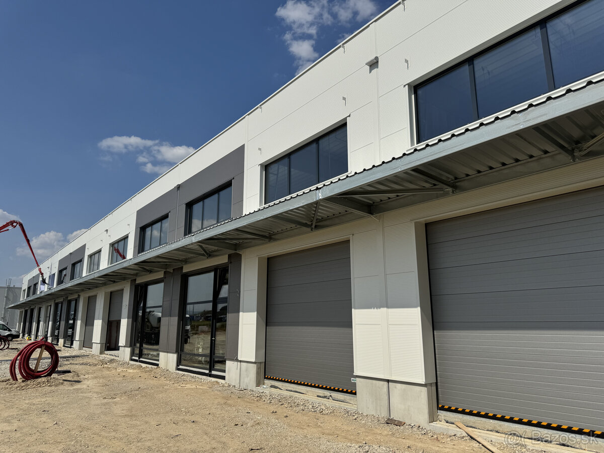 Predaj novopostaveného obchodného skladu 300 m² pri diaľnici