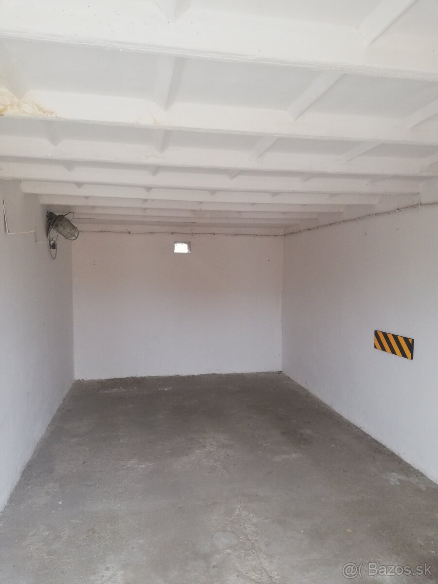 Garáž na prenájom v Nových Zámkoch