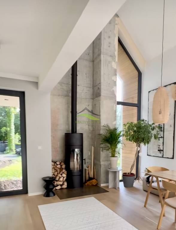 Novostavba v stave HOLODOM - POZEMOK 670m2 - 225.000€