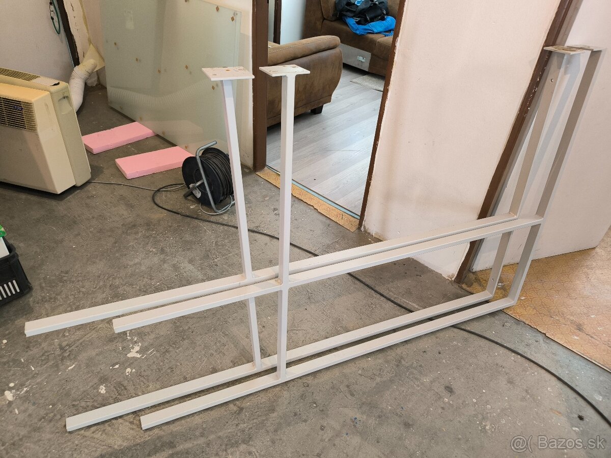 Železné zábradlie