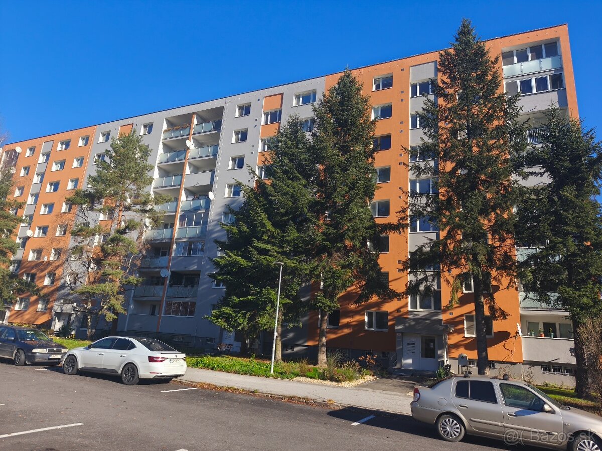 2 - izbový byt v blízkosti centra - ulica Sabinovská