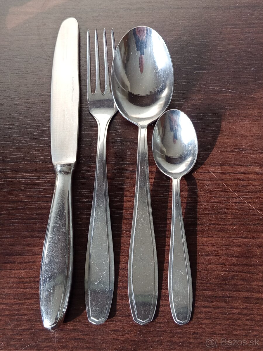 STAROZITNE RRIBOR SANDRIK