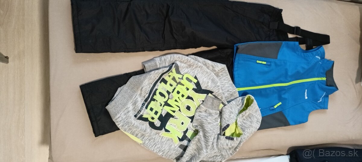 Predám balík zimného športového oblečenia veľ. 152
