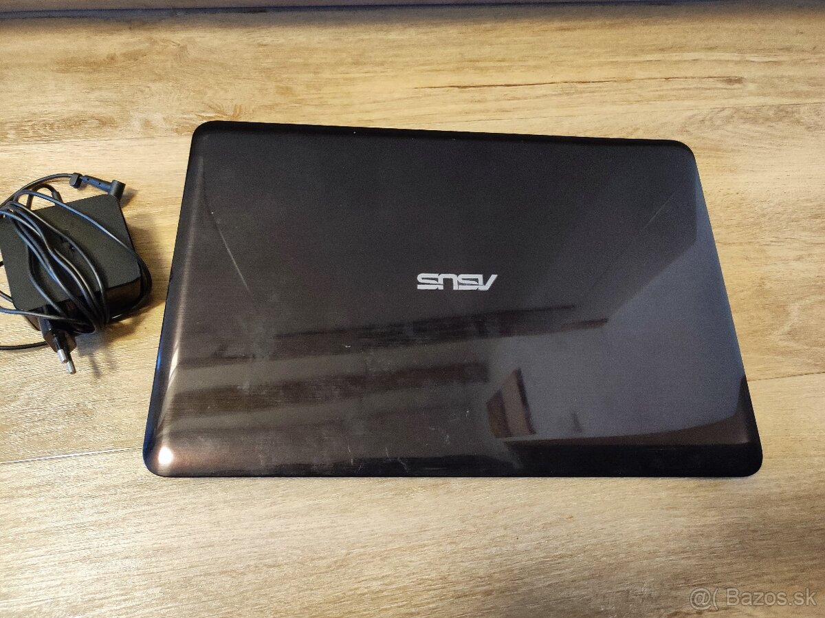 Notebook ASUS F556U 15,4", 8GB RAM WIN10, i5-7200U