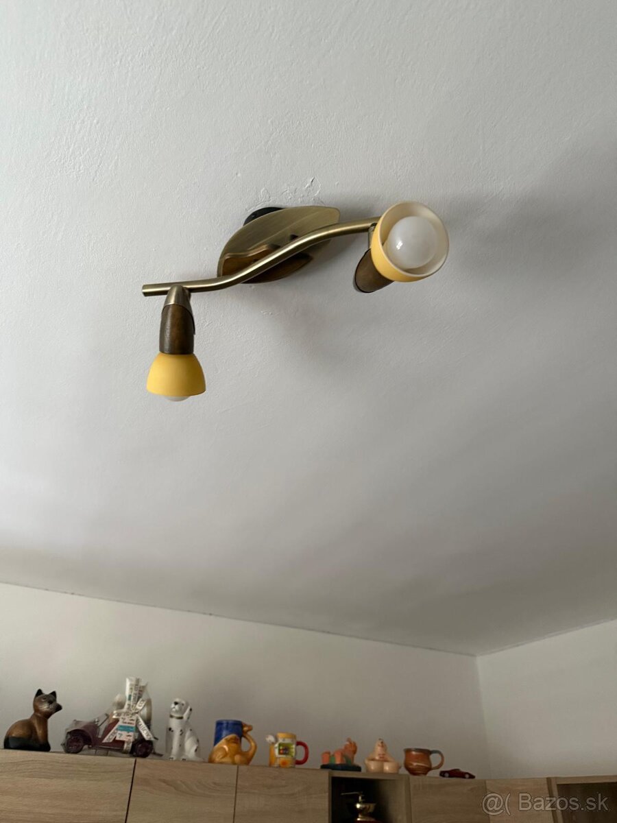 Predam stropnú lampu