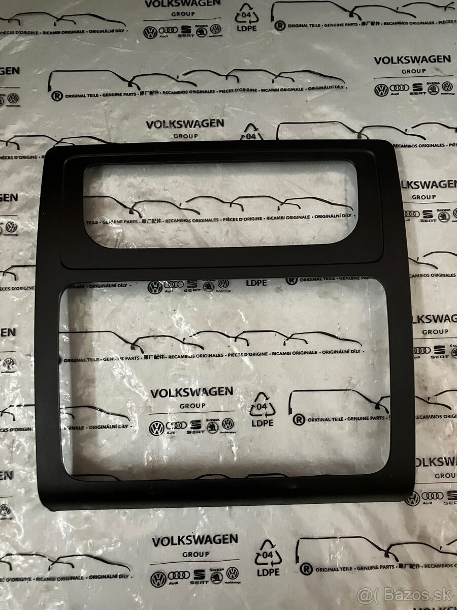 Rámik rádia + climatronicu Volkswagen Caddy 2011-2015
