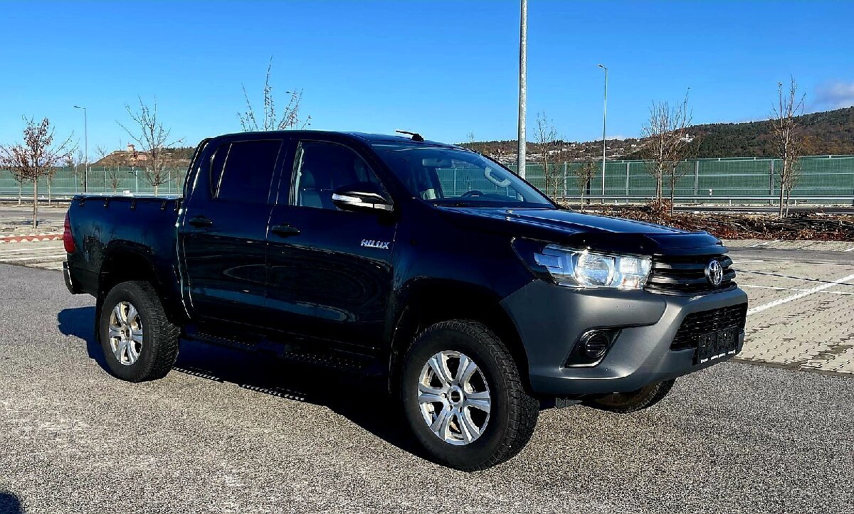 TOYOTA HILUX - PREDAJ AJ NA SPLÁTKY OD 0% AKONTÁCIE