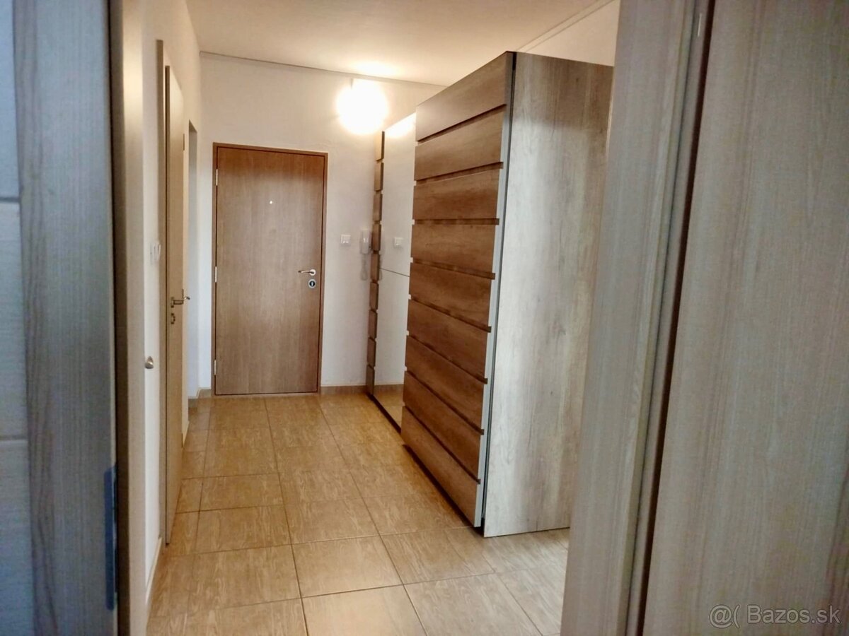 3i byt na prenájom rozkvet