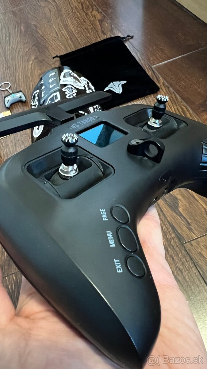 TBS Tango 2 Pro V4 FPV drone ovládač