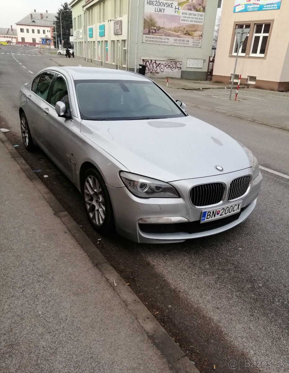 BMW 750i