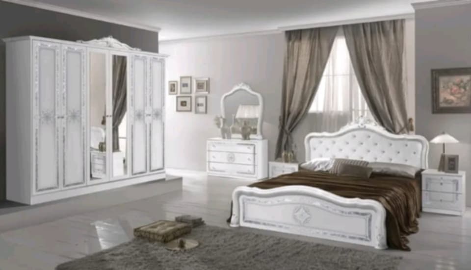 Predam novu taliansku spalnu luiza silver