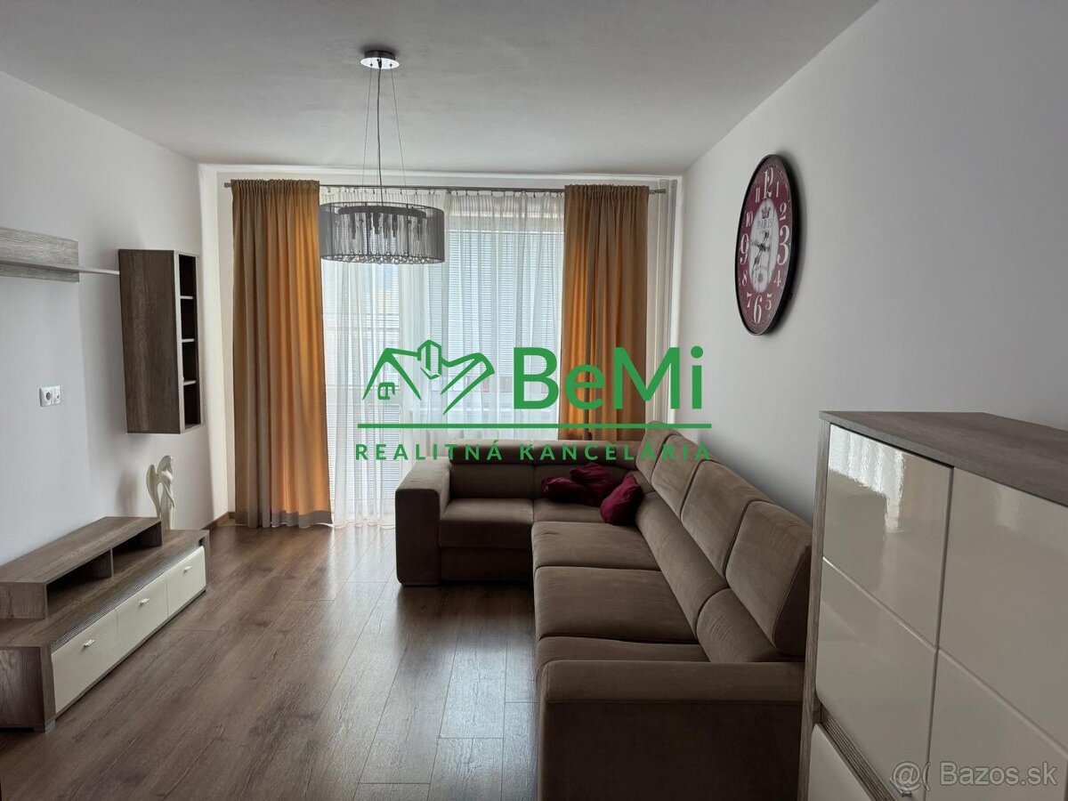 Mezonetový 4-izbový byt na prenájom v centre Námestova, 105