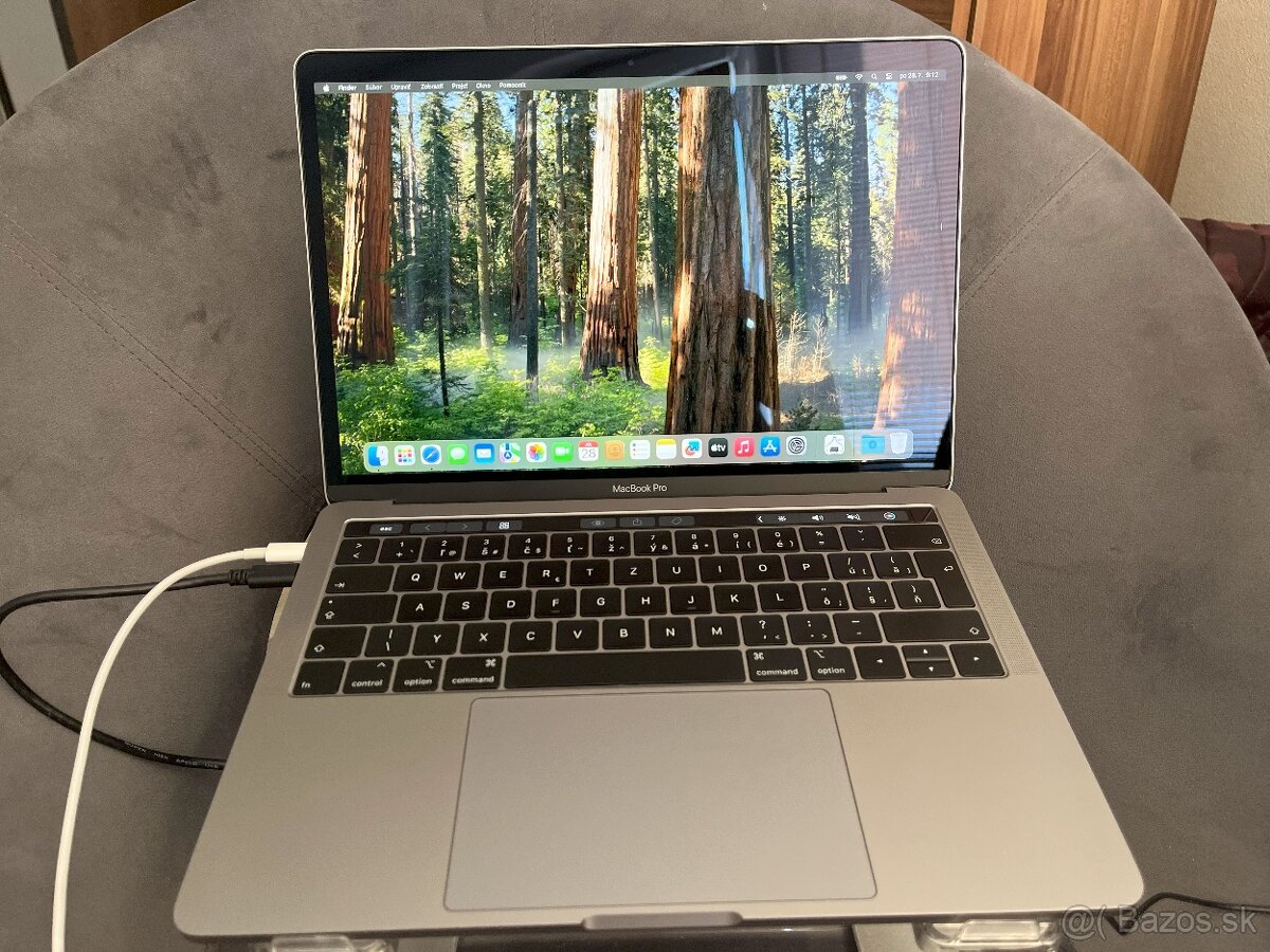 MacBook Pro 13" (2019) Touch Bar – výborný stav