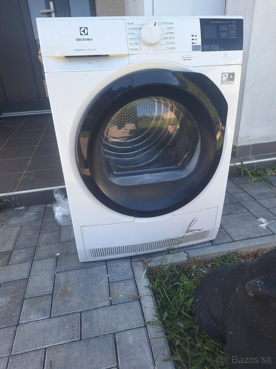 Na predaj: Sušička Electrolux PerfectCare 800