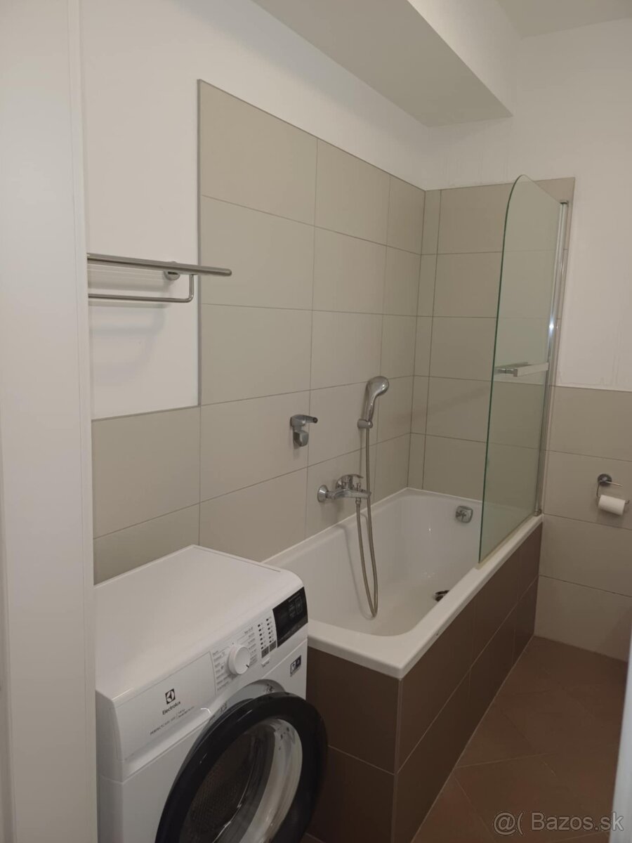 Byty Bratislava predá 1 izb. byt na ul. Žilinská, BA I.