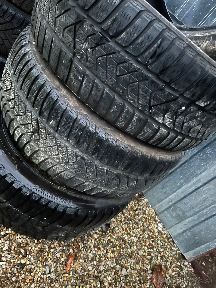 Predám pneu