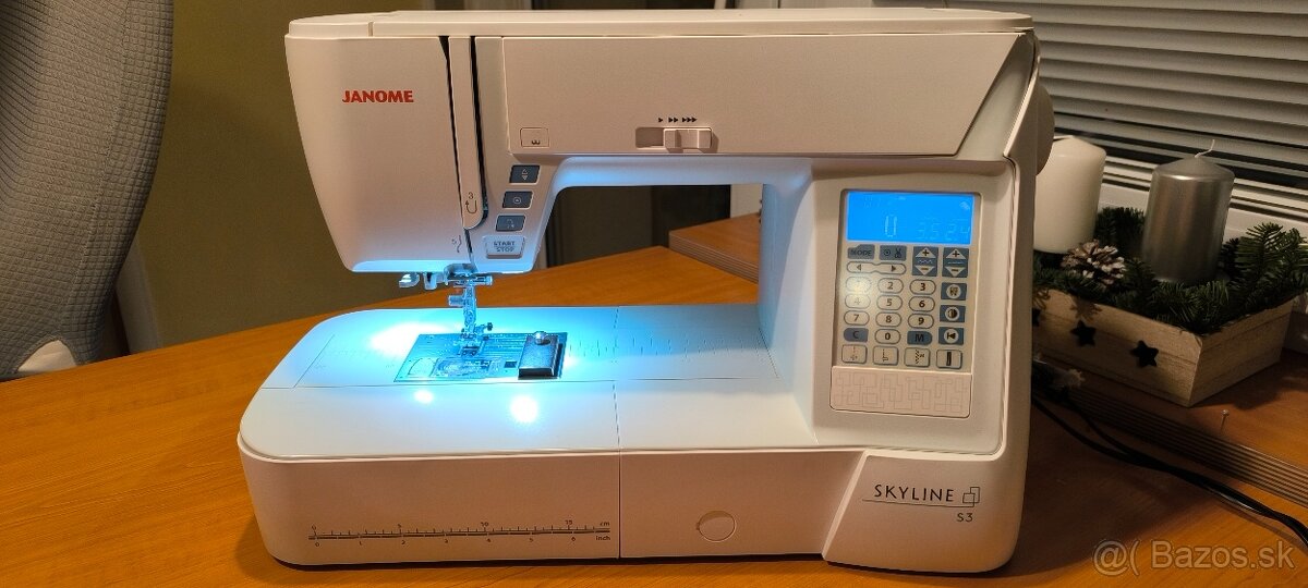 Šijací stroj Janome Skyline S3