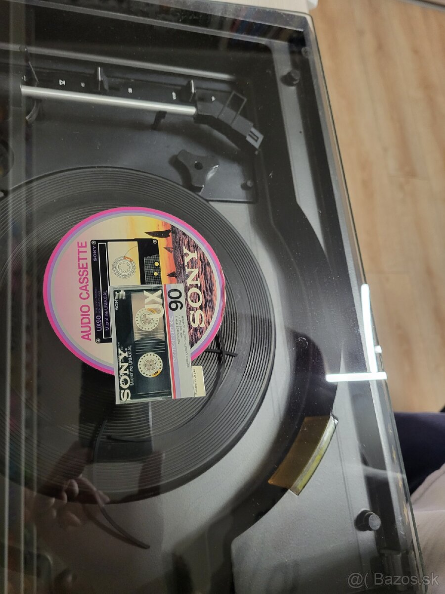 TESLA Gramorádio Dominant 1039A