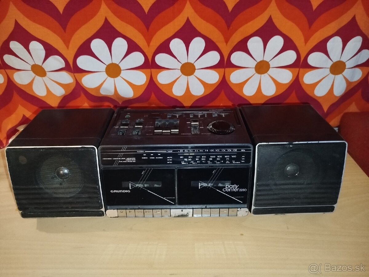 Kazetový prehrávač Grundig