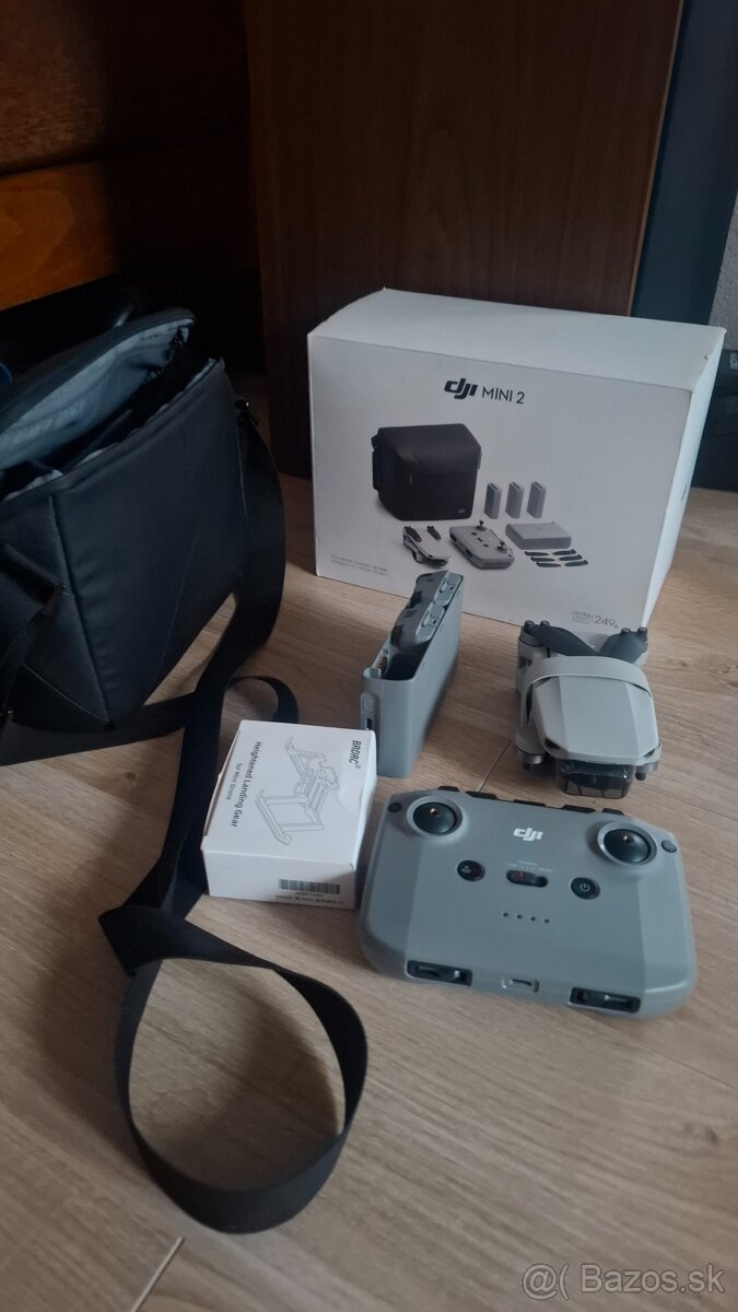 DJI Mini 2 Fly More Combo