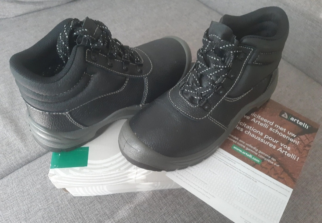 Bezpečnostná obuv dámska